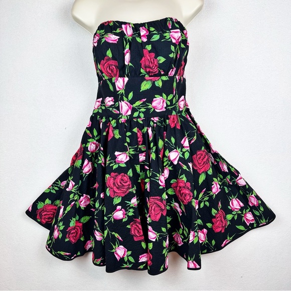 Betsey Johnson Dresses & Skirts - Betsey Johnson Retro Rose Print Bow Dress Size 10 Pin-up Rockabilly Strapless